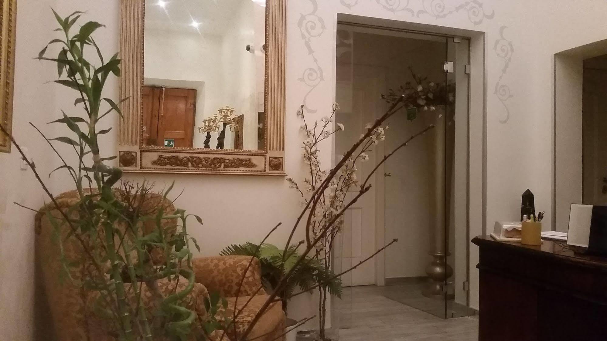 Esedra Relais 2* Rom